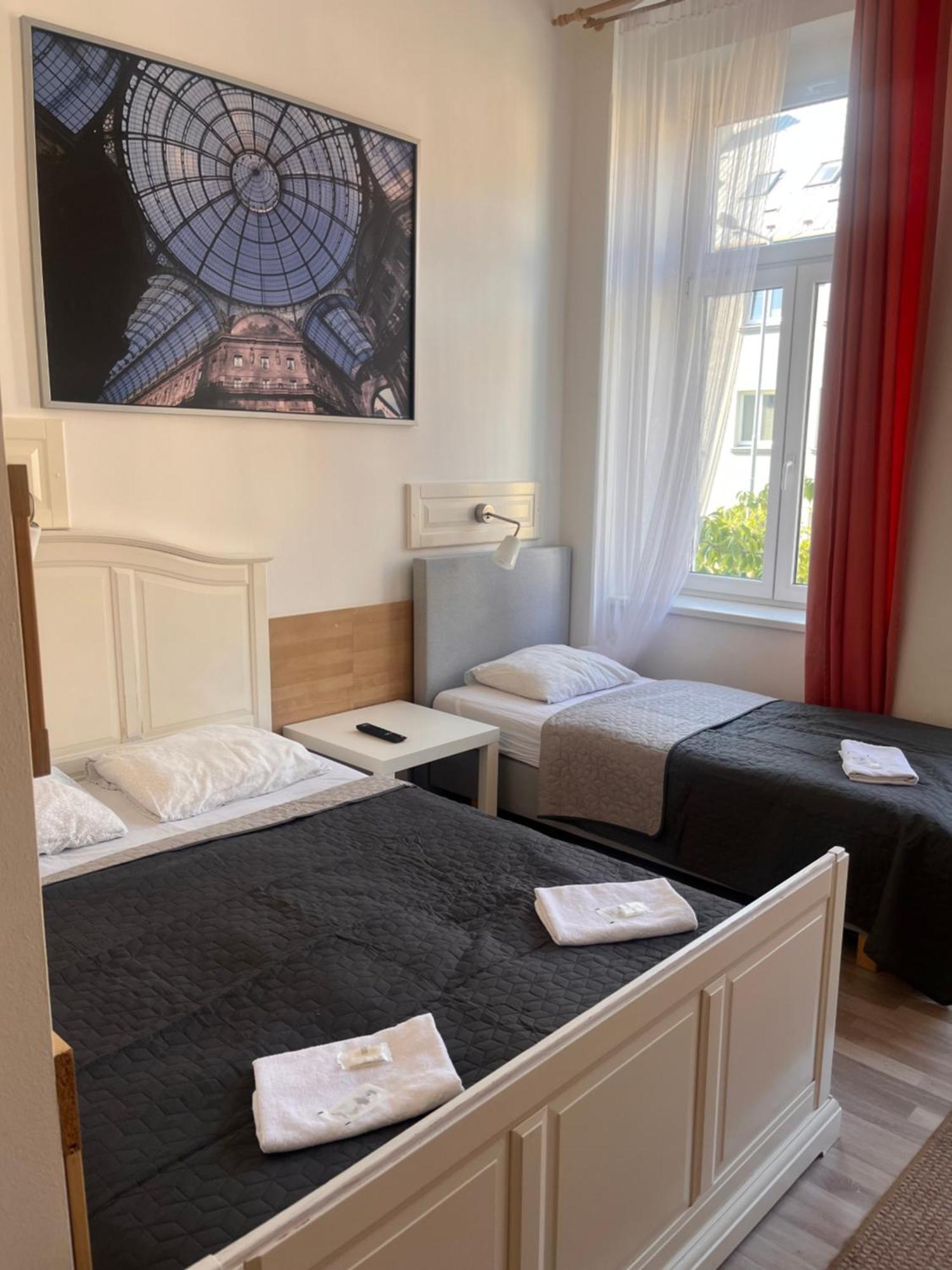 Clochard Hotel 3*
